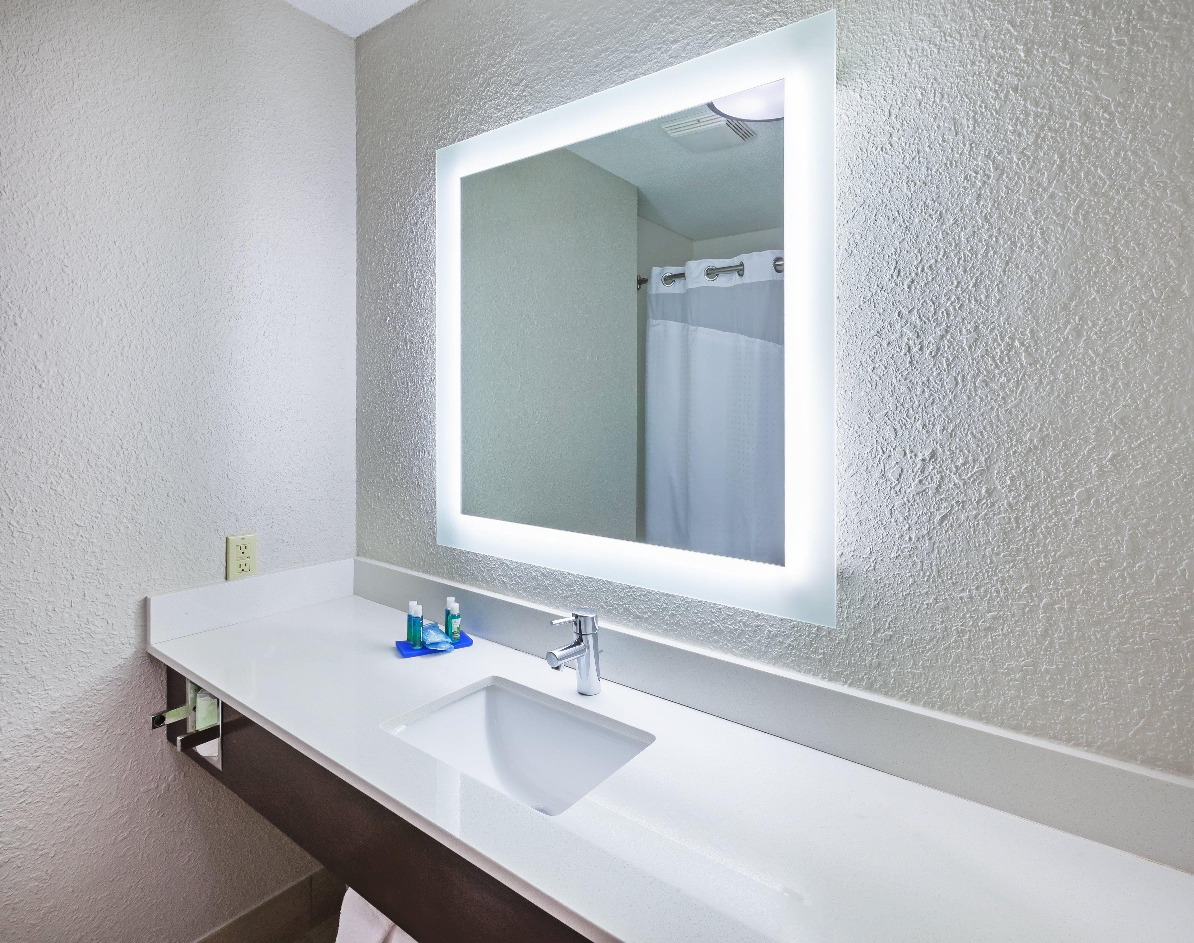 Holiday Inn Express & Suites Houston - Memorial Park Area By Ihg Exterior photo