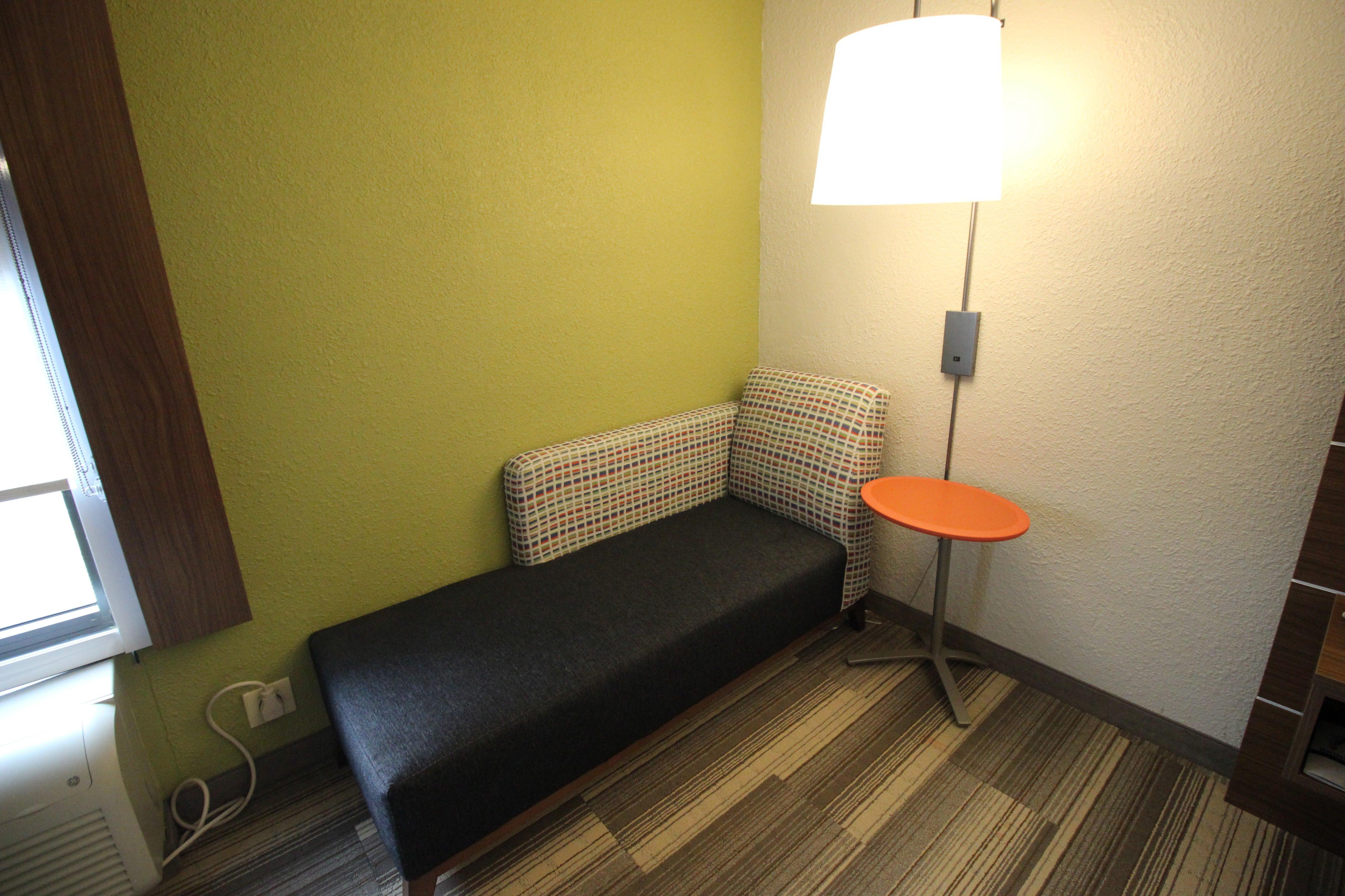 Holiday Inn Express & Suites Houston - Memorial Park Area By Ihg Exterior photo