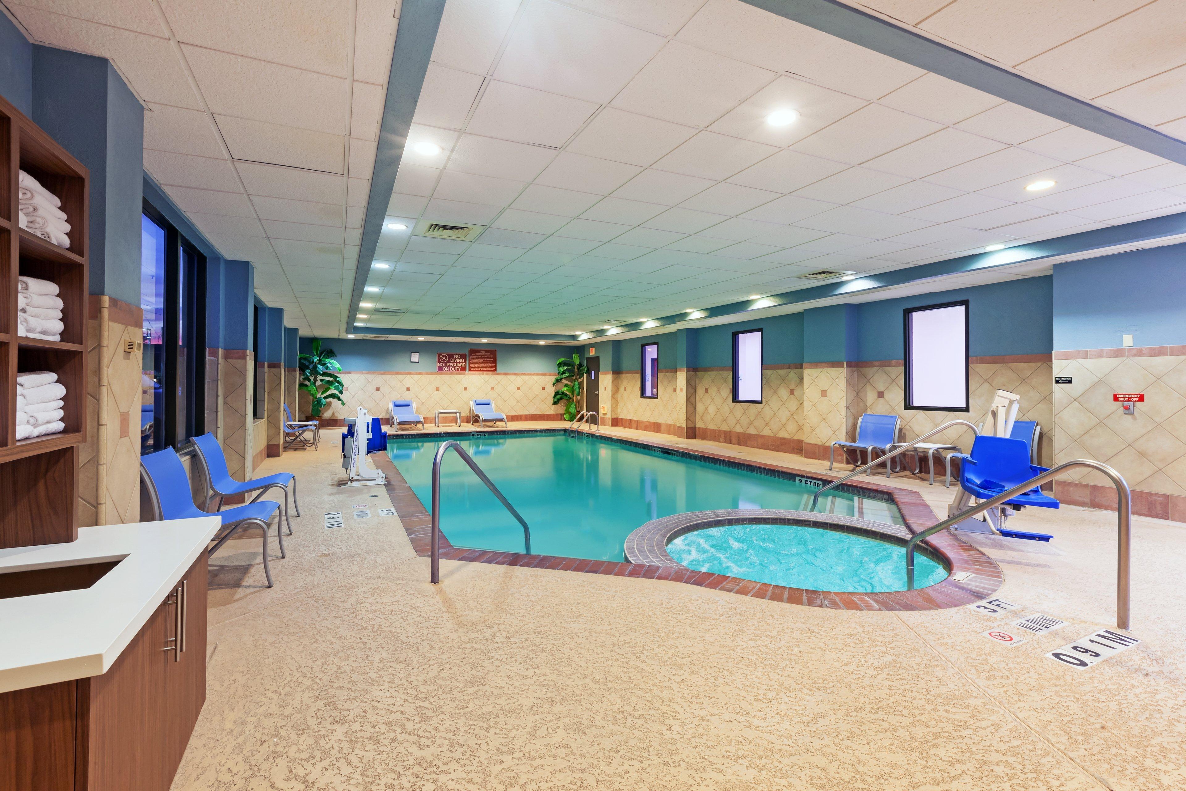Holiday Inn Express & Suites Houston - Memorial Park Area By Ihg Exterior photo